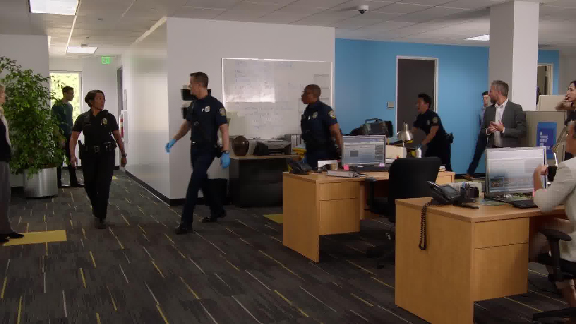 9-1-1-S06E08-Caps-0052.jpg