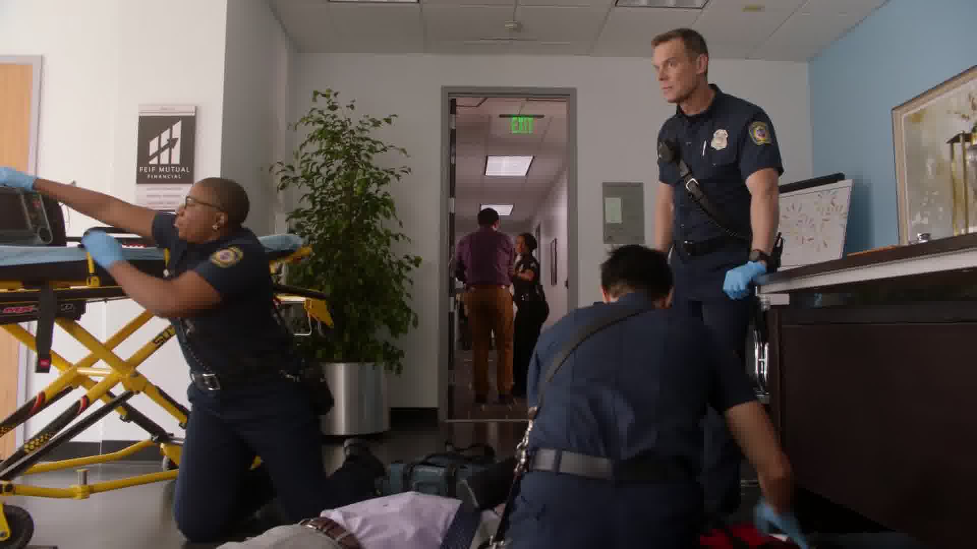 9-1-1-S06E08-Caps-0065.jpg