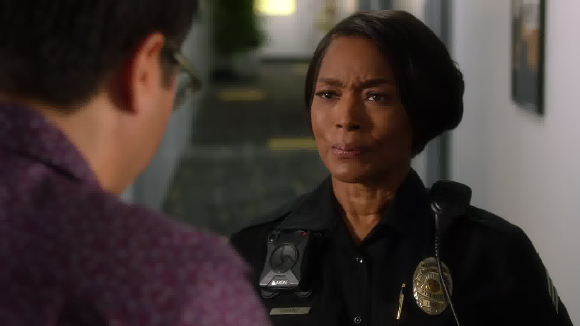 9-1-1-S06E08-Caps-0075.jpg