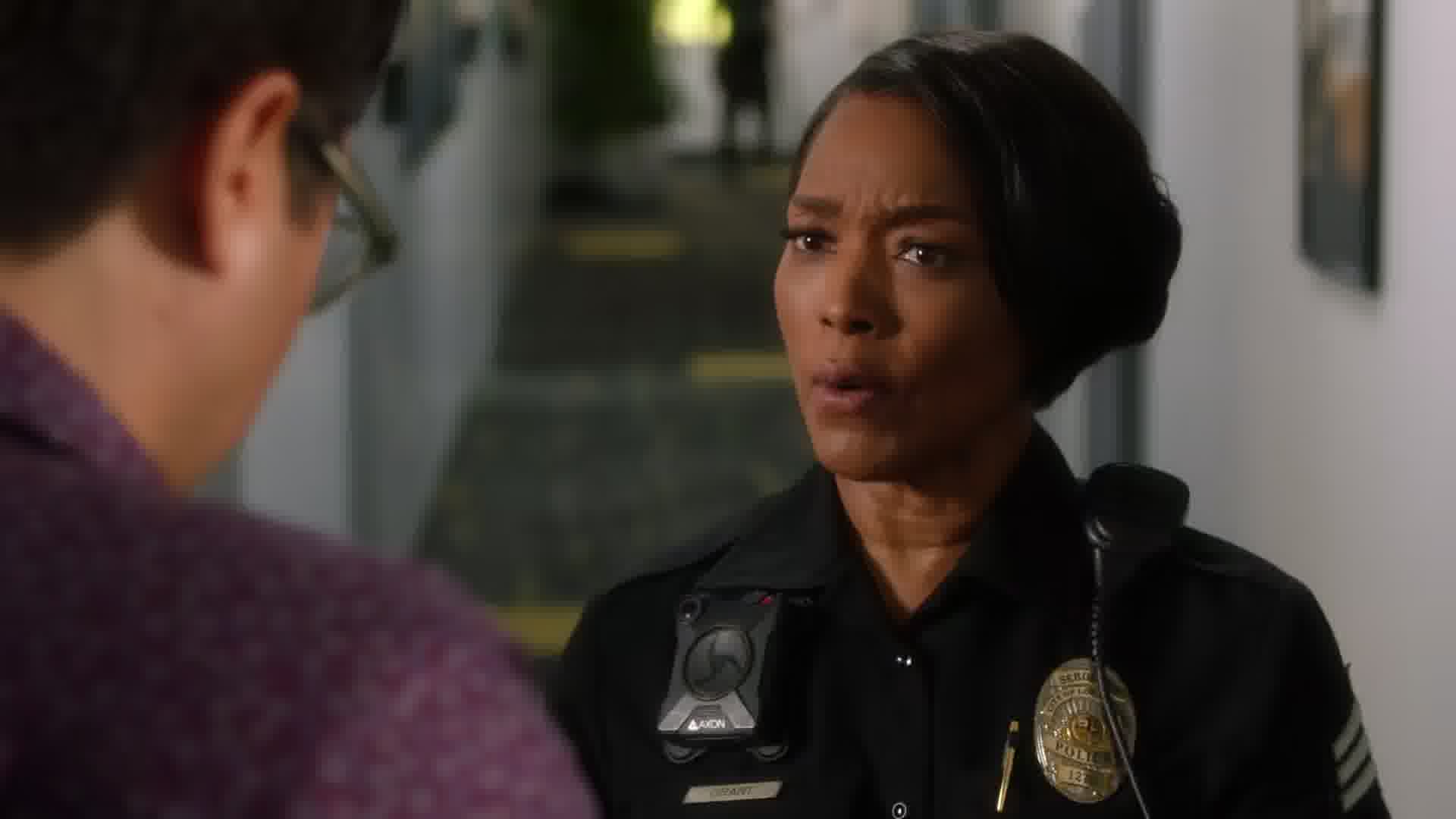 9-1-1-S06E08-Caps-0077.jpg