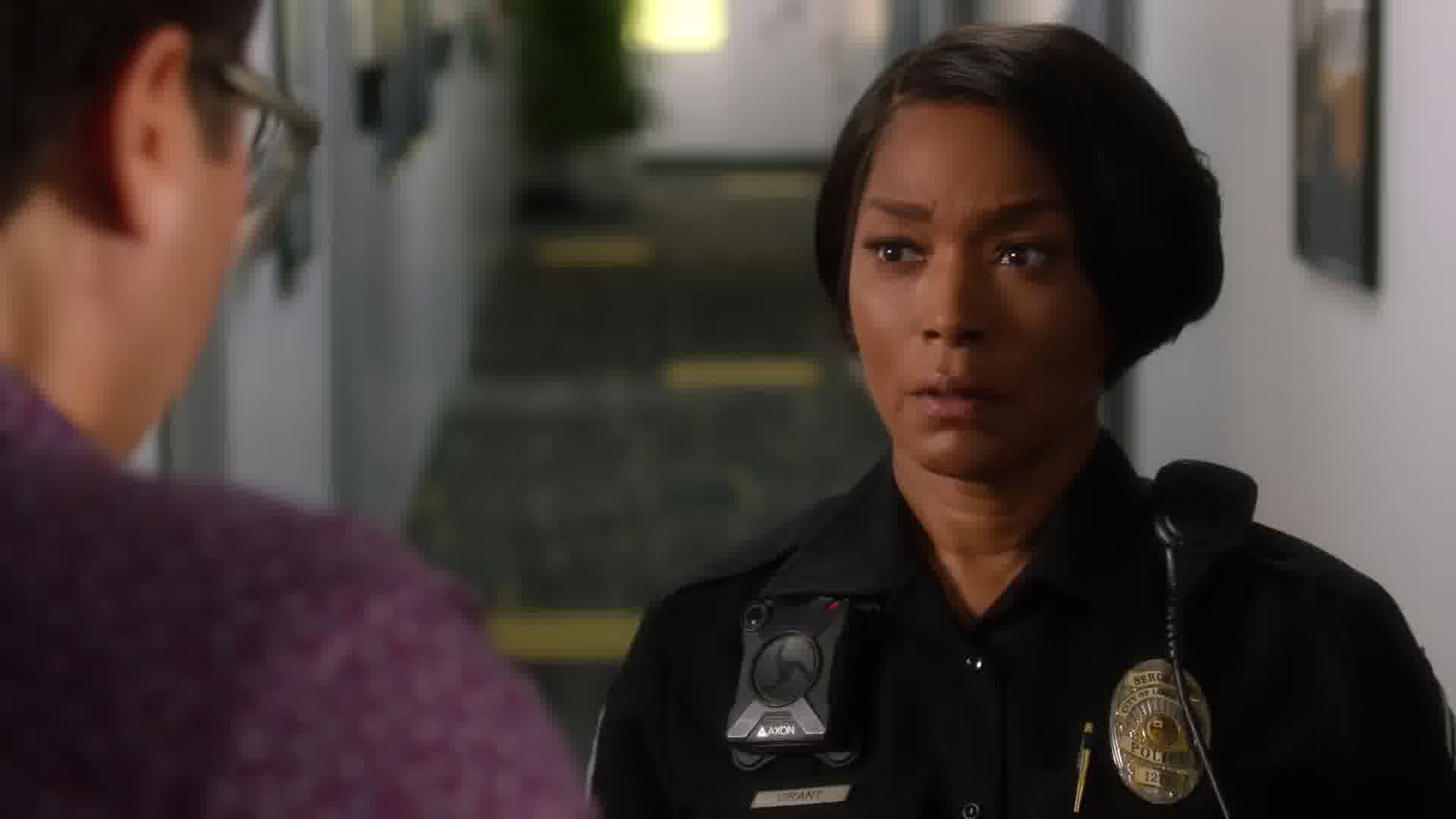 9-1-1-S06E08-Caps-0084.jpg