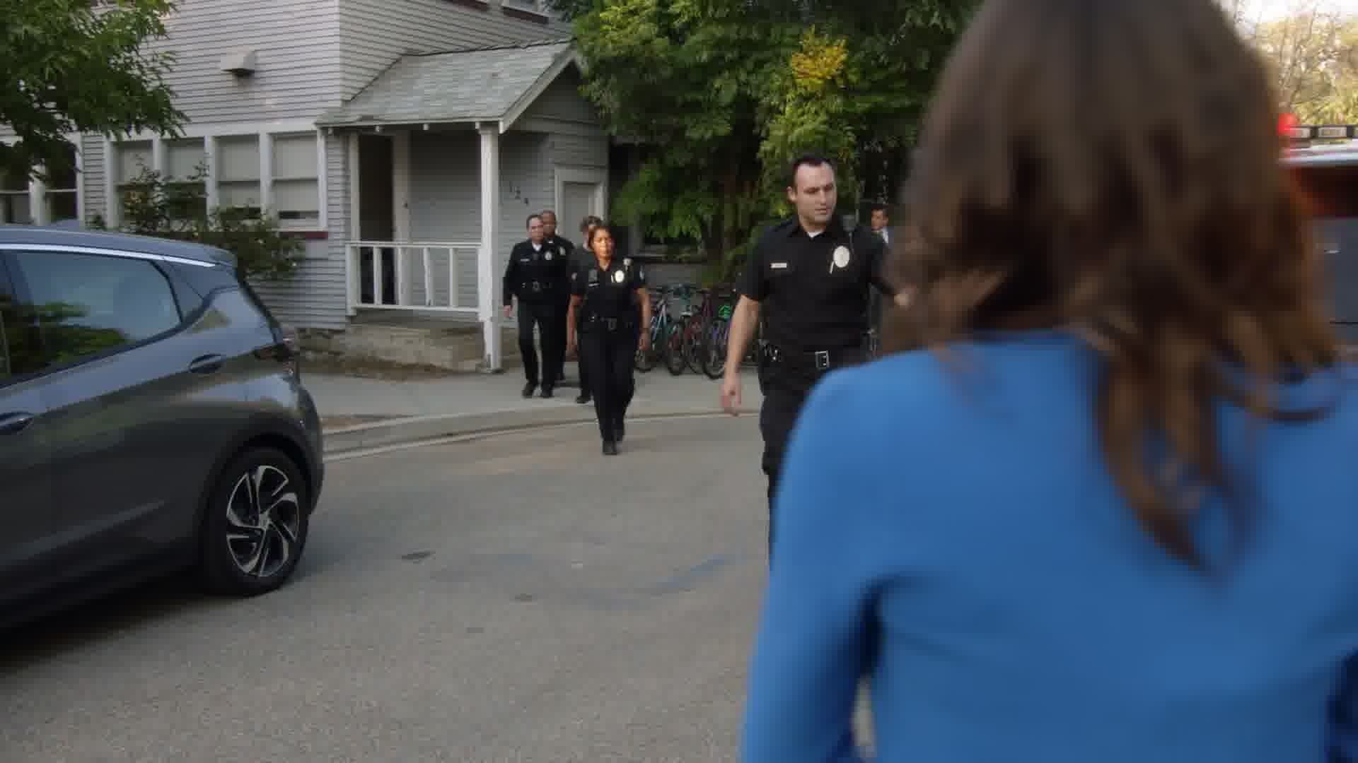 9-1-1-S06E08-Caps-0322.jpg