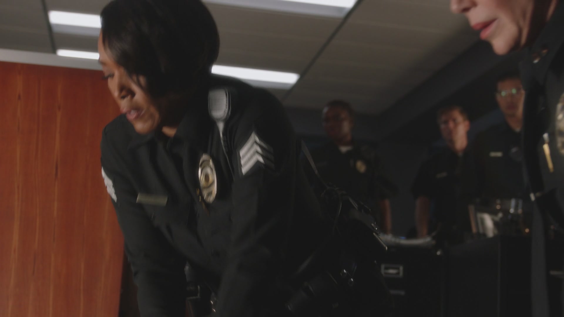 9-1-1-S06E015-0775.jpg