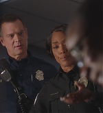 9-1-1-S06E015-0801.jpg