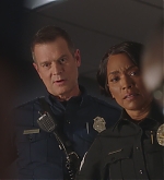 9-1-1-S06E015-0812.jpg