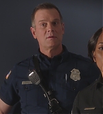 9-1-1-S06E015-0813.jpg