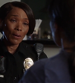 9-1-1-S06E17-151.jpg