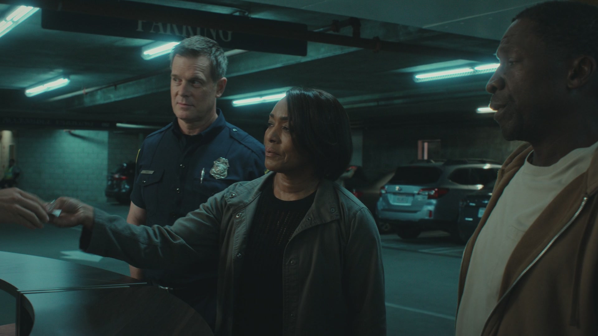 9-1-1-8x03-Caps-0615.jpg