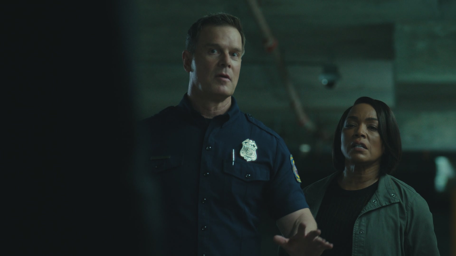 9-1-1-8x03-Caps-0708.jpg