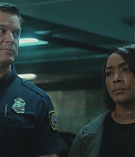 9-1-1-8x03-Caps-0602.jpg