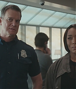 9-1-1-8x03-Caps-0758.jpg