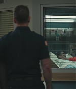 9-1-1-8x03-Caps-0903.jpg