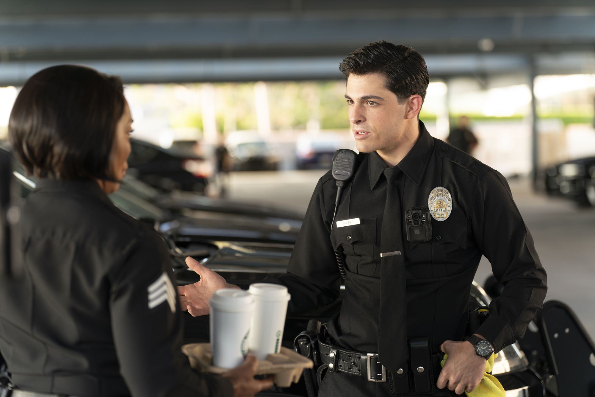 9-1-1-8x07-Stills-016.jpg