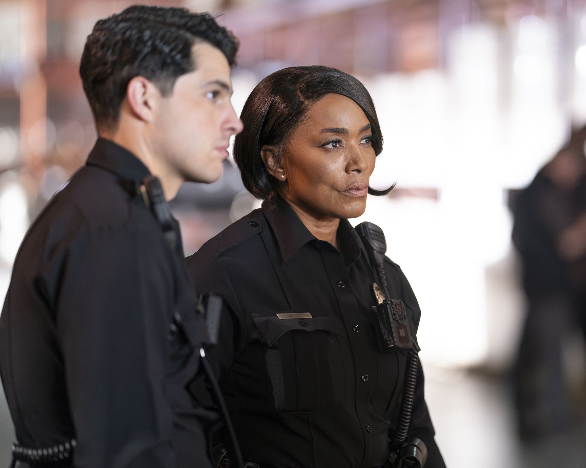 9-1-1-8x07-Stills-019.jpg