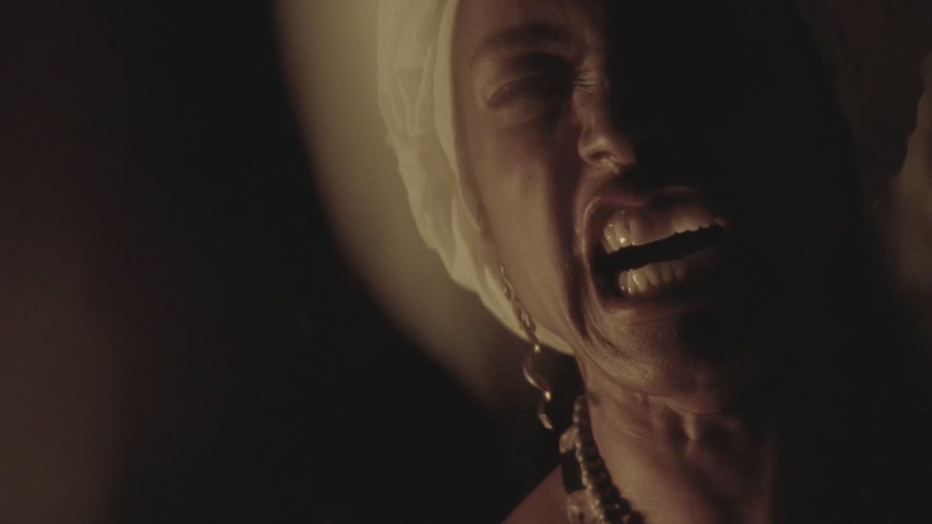 AHSCoven-304-Caps-0060.jpg