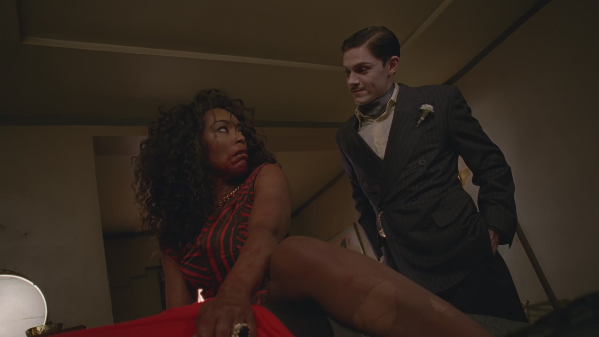 AHSHotel-S05E11-0220.jpg