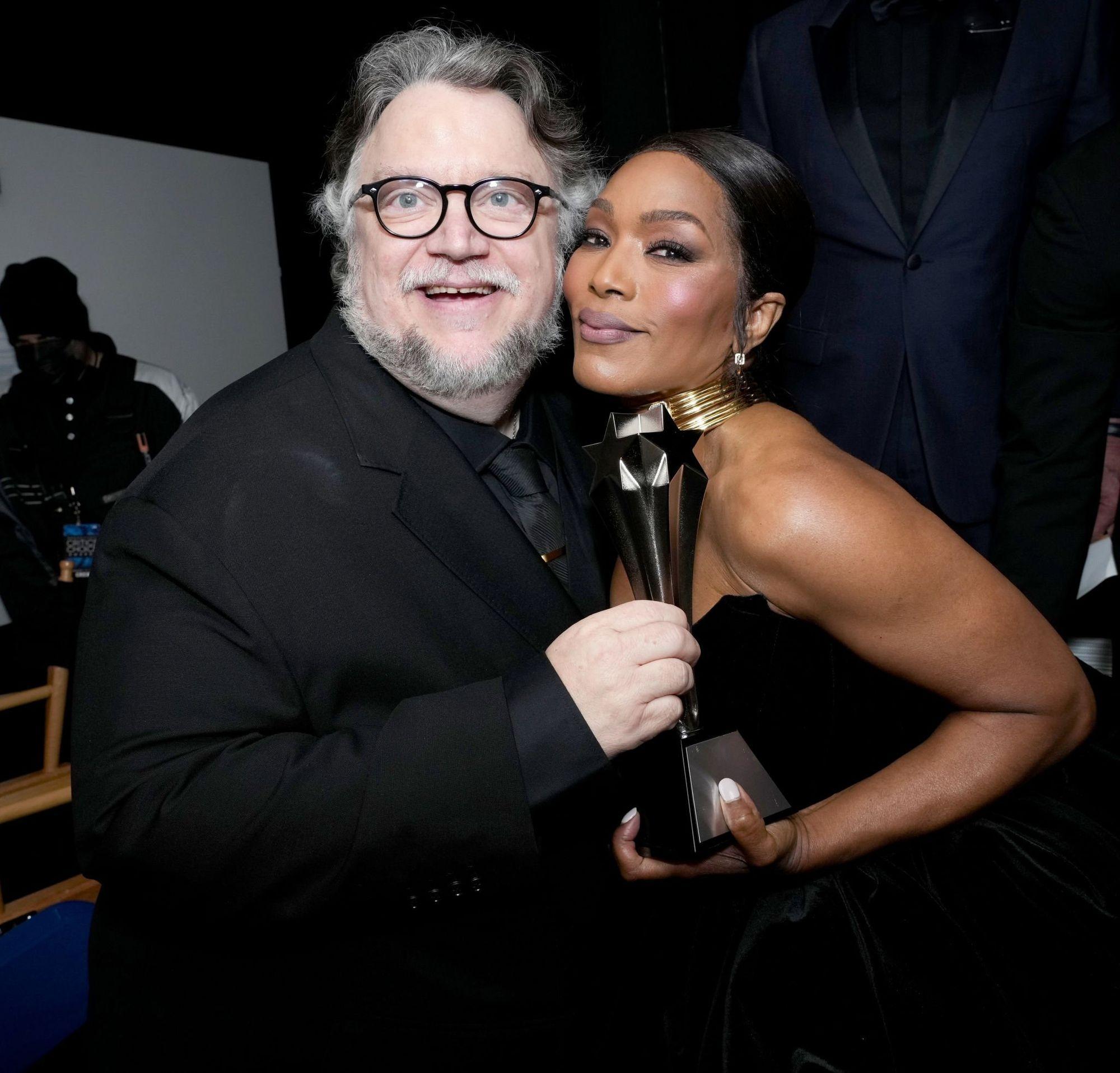 01-15-CriticsChoiceAwards-Backstage-0018.jpg