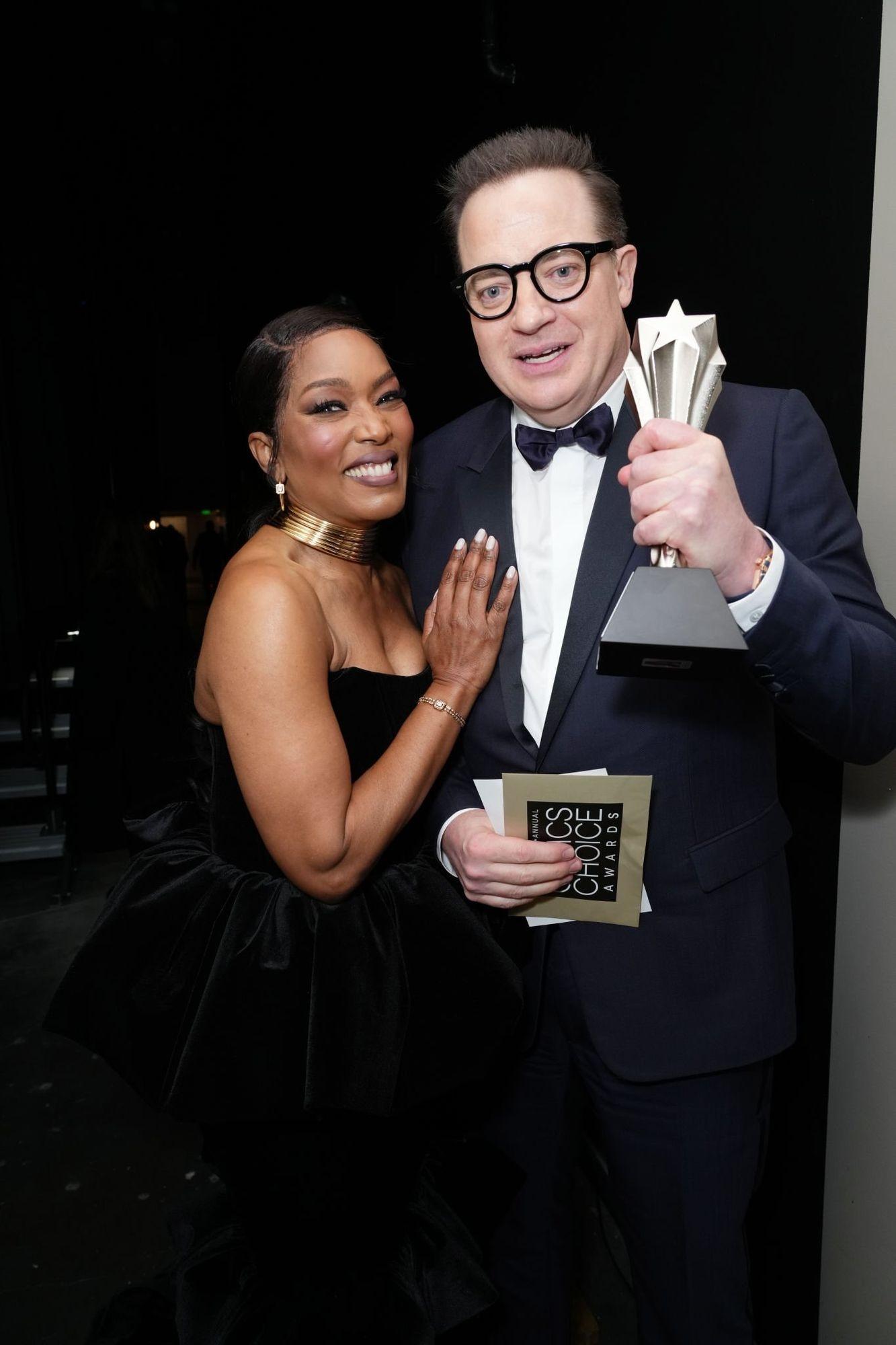 01-15-CriticsChoiceAwards-Backstage-0029.jpg