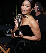 01-15-CriticsChoiceAwards-Backstage-0016.jpg